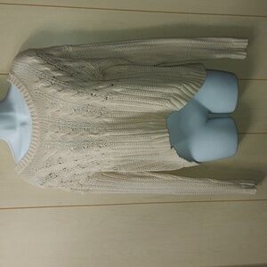 Bethany Mota sweater